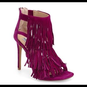 Steve Madden- Suede Frienge Heel